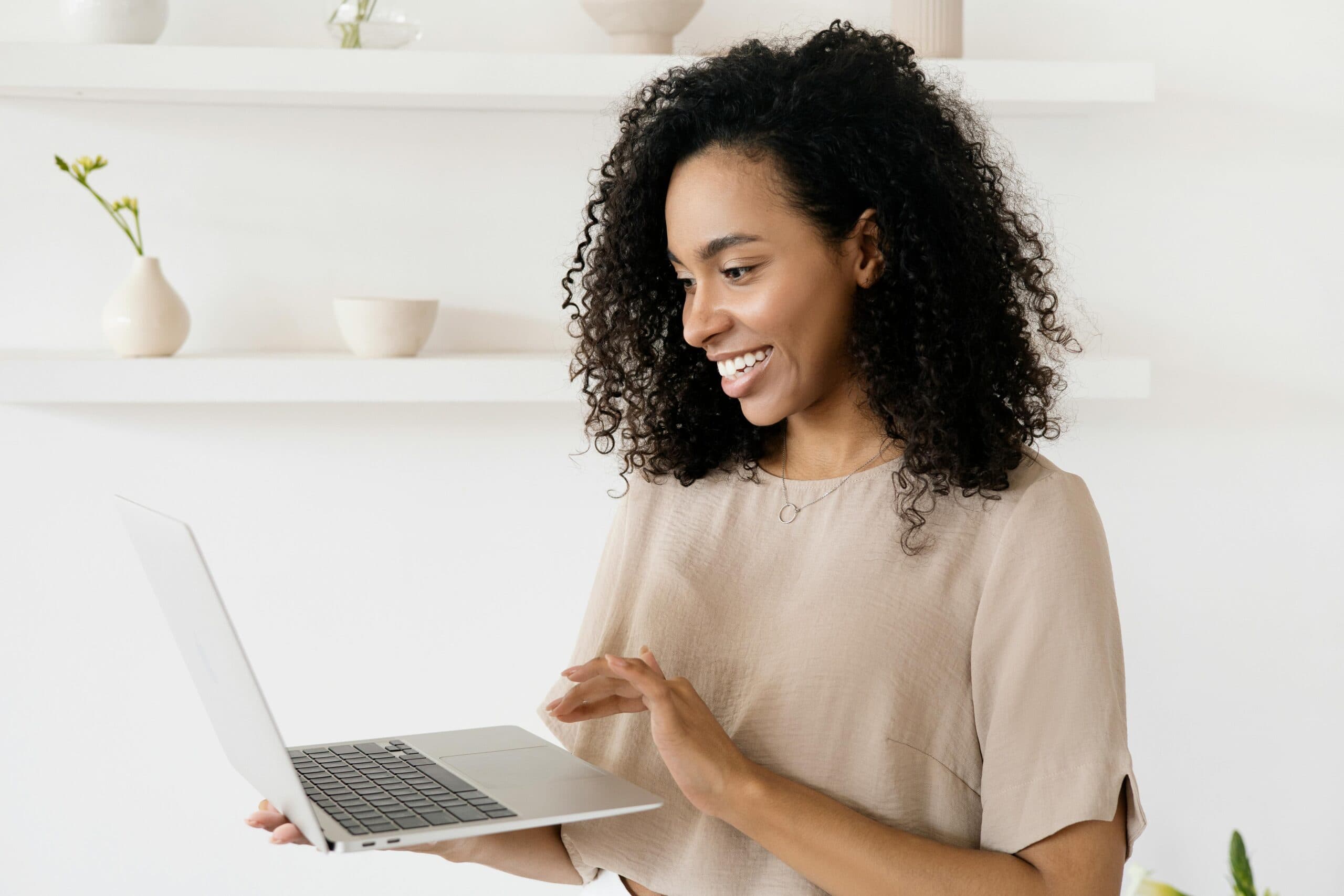 Revolutionizing Document Management with Looking Glass Runners